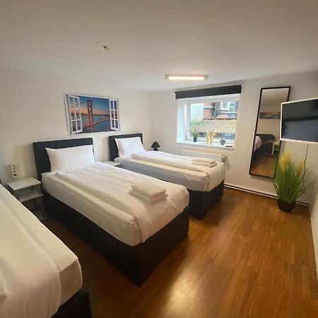 City Apartments Direkt Am Hauptbahnhof - Perfekt Fuer Pendler Und Monteure Neumünster Buitenkant foto